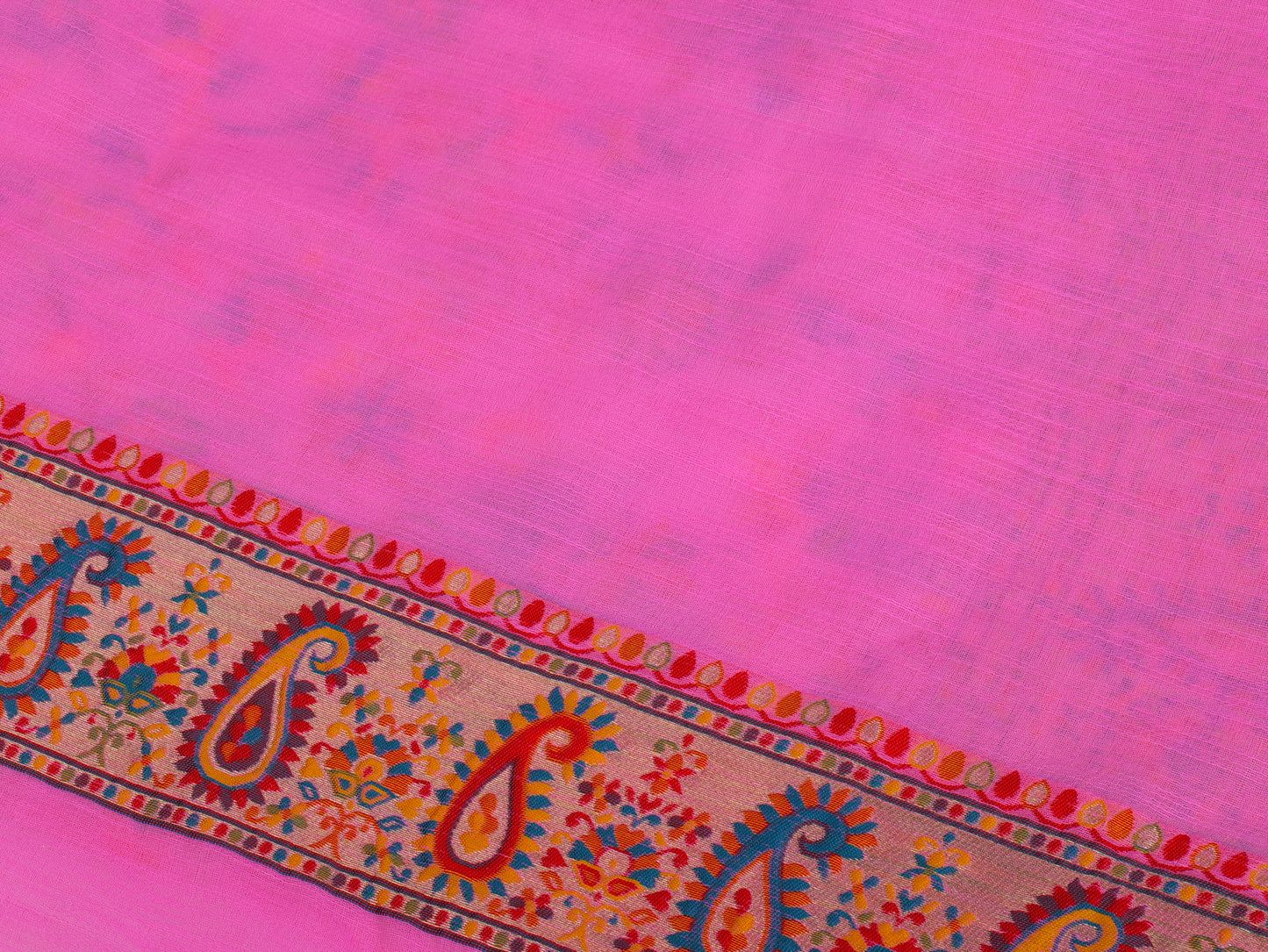 Golden Pink Paisley Linen Silk Saree